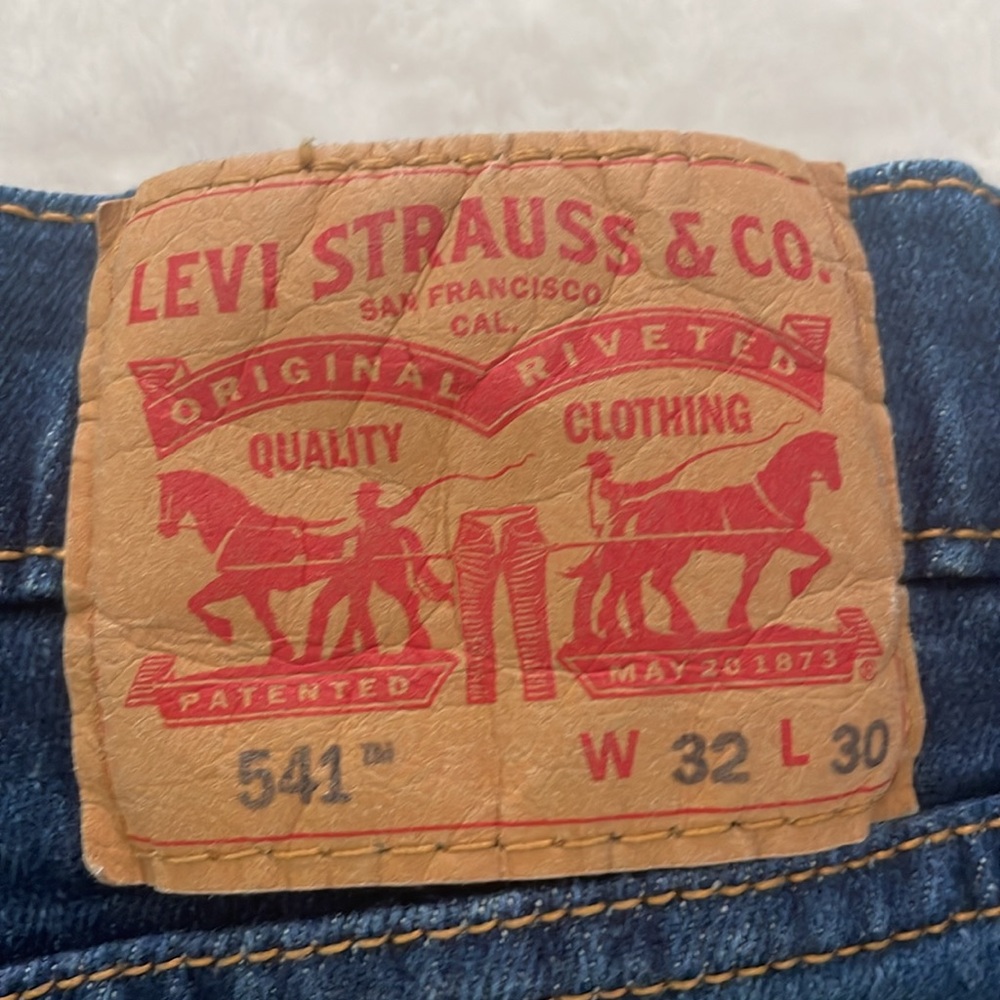 Levi's 541 32/30 Blue Jeans Classic Fit - Picture 2 of 4